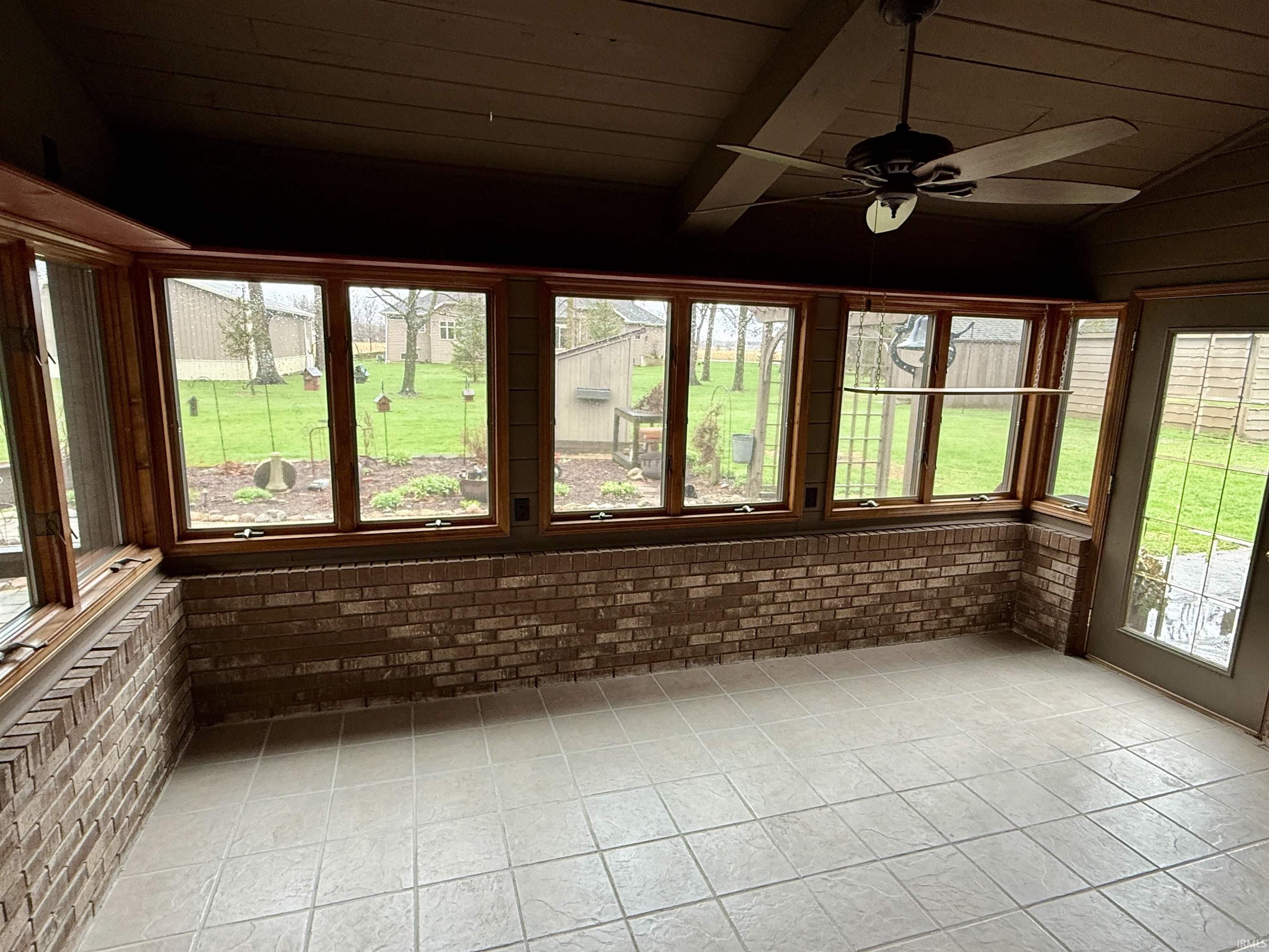 971 South Prairiewood Drive Rochester, IN 46975 - Photo 9 of 34