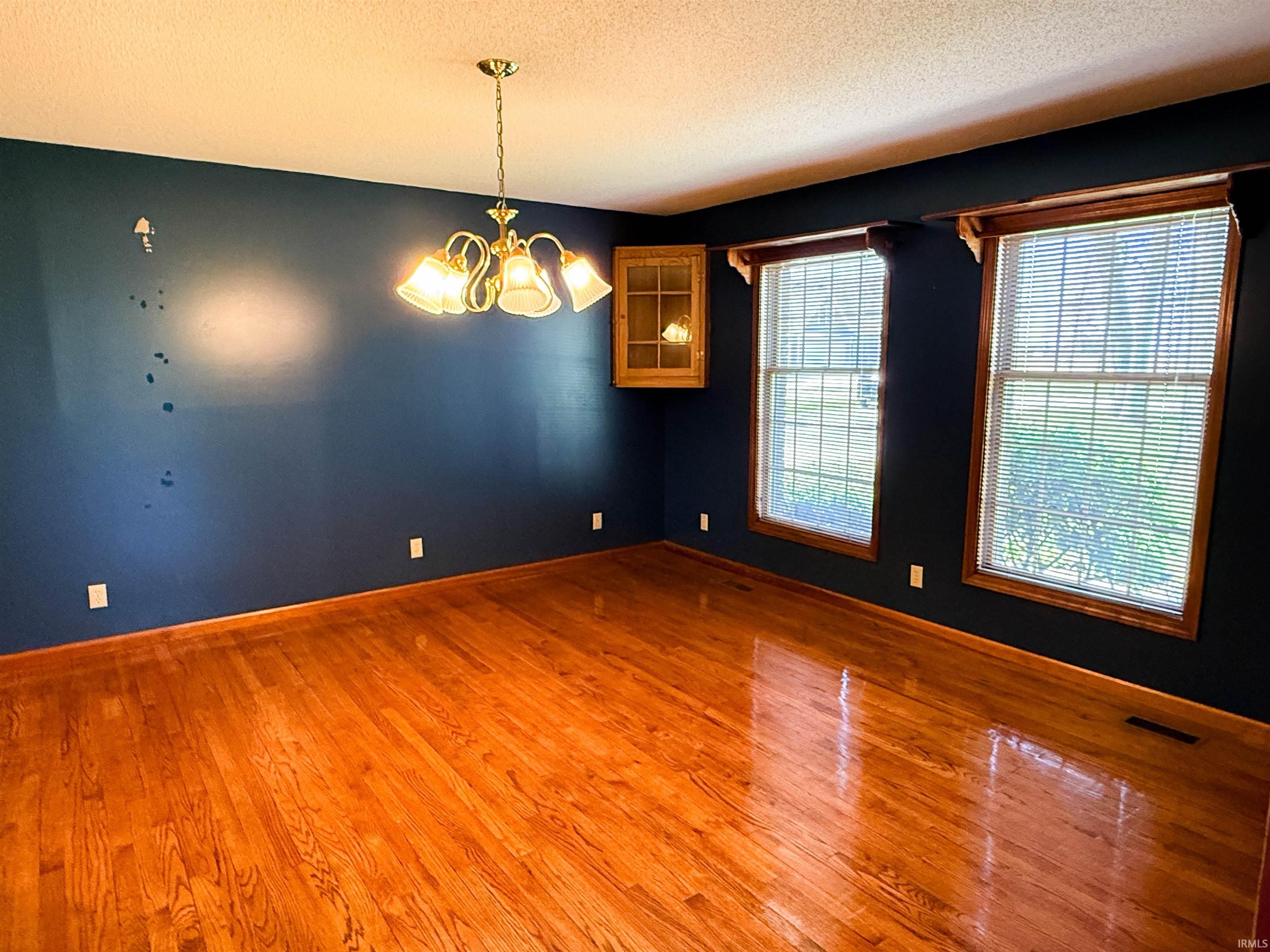 971 South Prairiewood Drive Rochester, IN 46975 - Photo 10 of 32