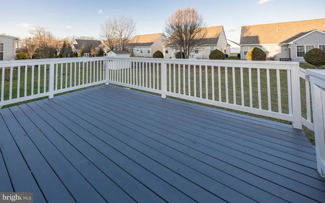 $465,000 | 196 East Pembrooke Drive, Smyrna, DE 19977