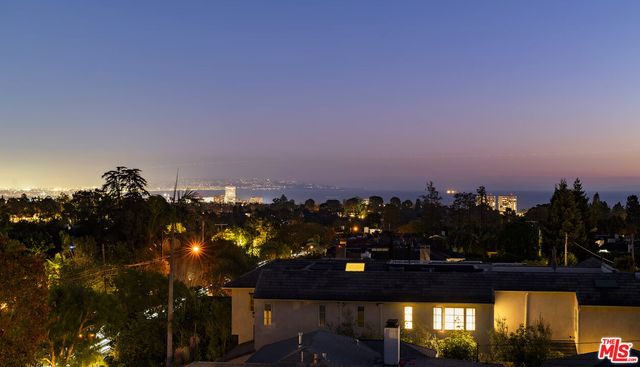 $8,360,000 | 1047 Chautauqua Boulevard, Pacific Palisades, CA 90272