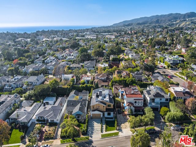 $8,360,000 | 1047 Chautauqua Boulevard, Pacific Palisades, CA 90272