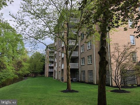 12300 Rosslare Ridge Road, Unit 404 Lutherville-Timonium, MD 21093 - Photo 27 of 33 Rear View