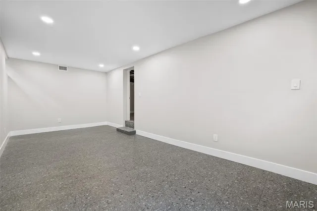 $2,450 | 2140 Princeton Place, Richmond Heights, MO 63117