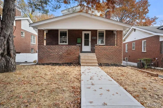 $2,450 | 2140 Princeton Place, Richmond Heights, MO 63117