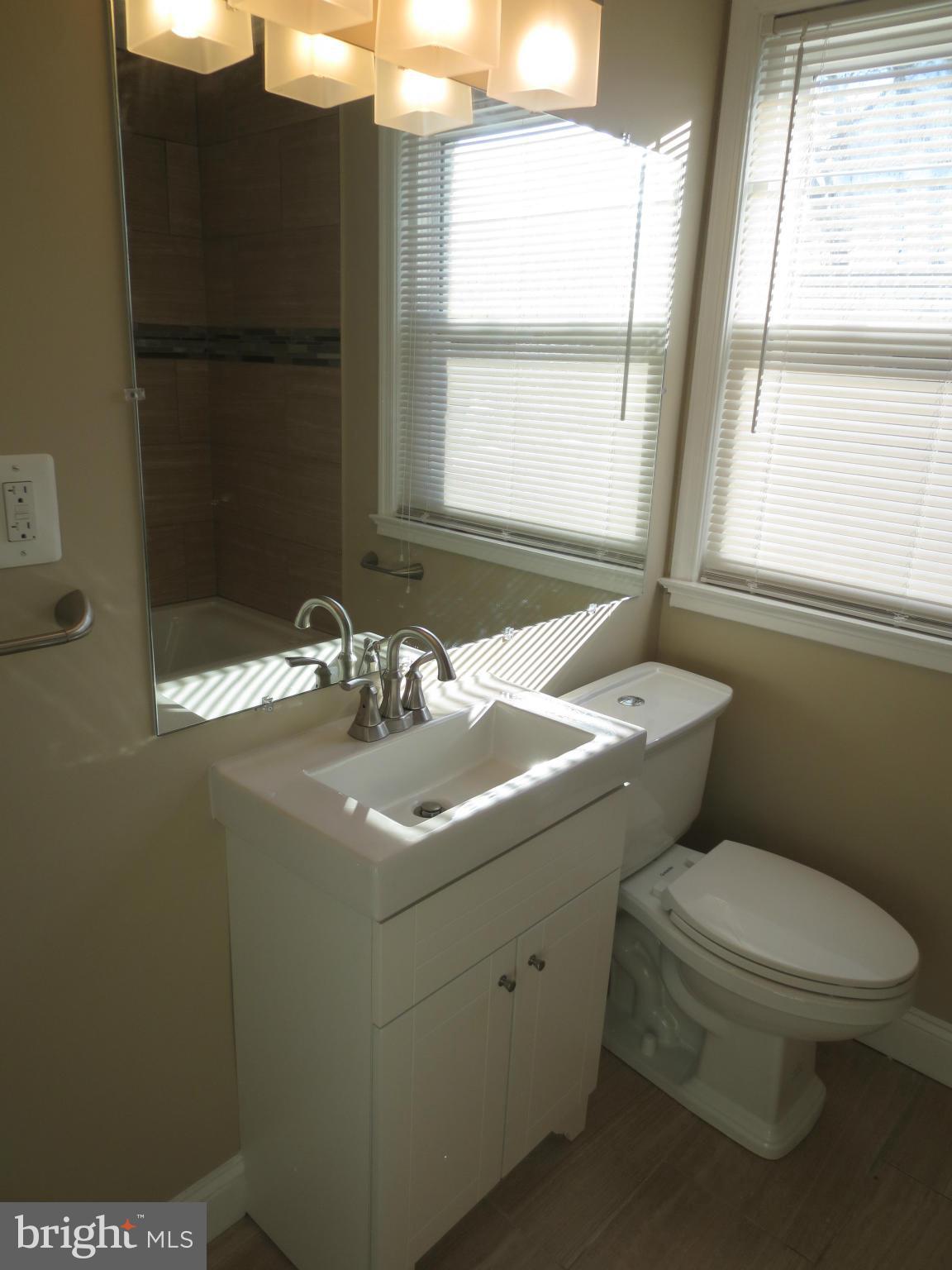 1704 Heathfield Road Baltimore, MD 21239 - Photo 12 of 28 Designer Fixtures