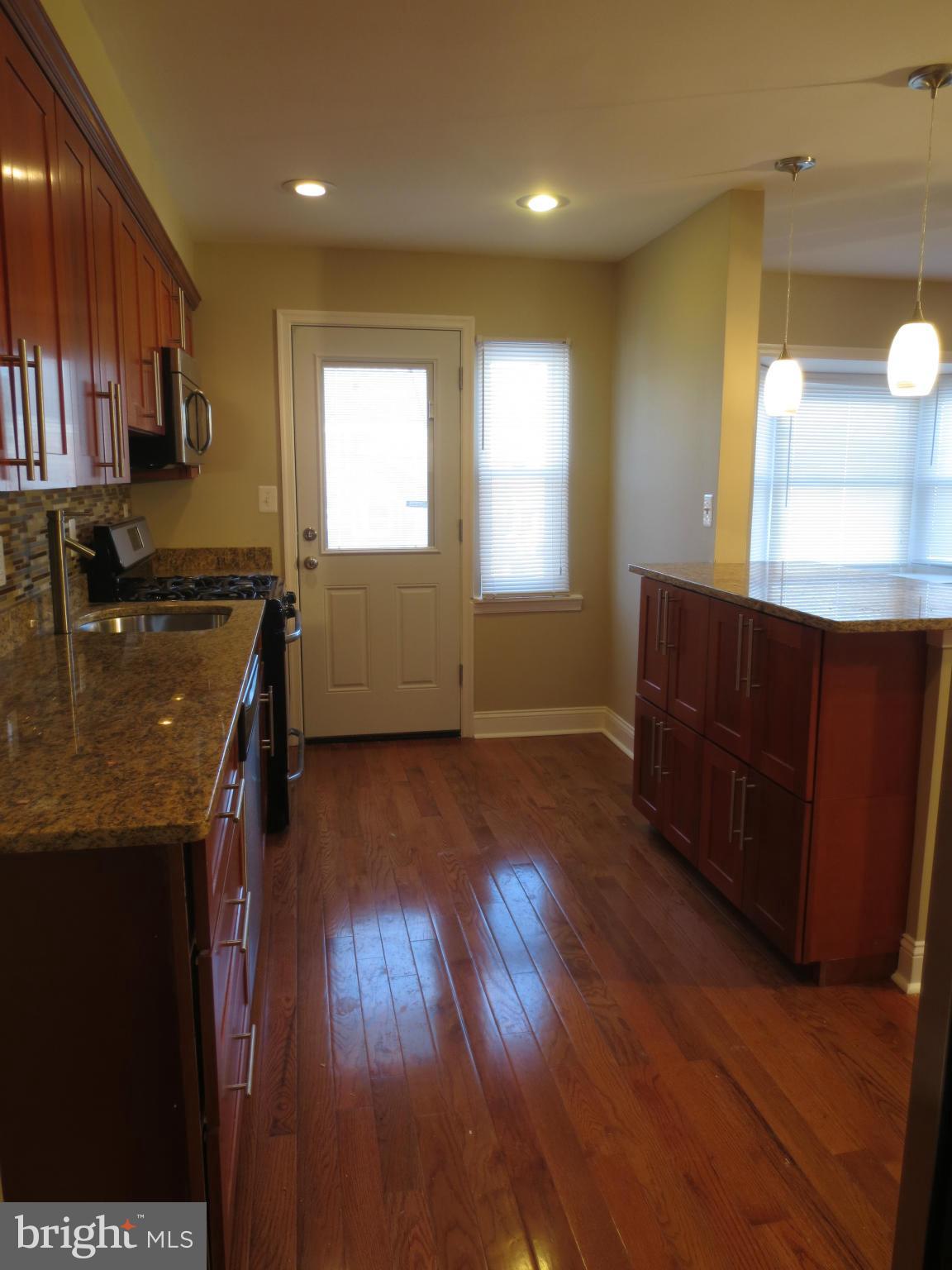 1704 Heathfield Road Baltimore, MD 21239 - Photo 3 of 28 Granite Countertop