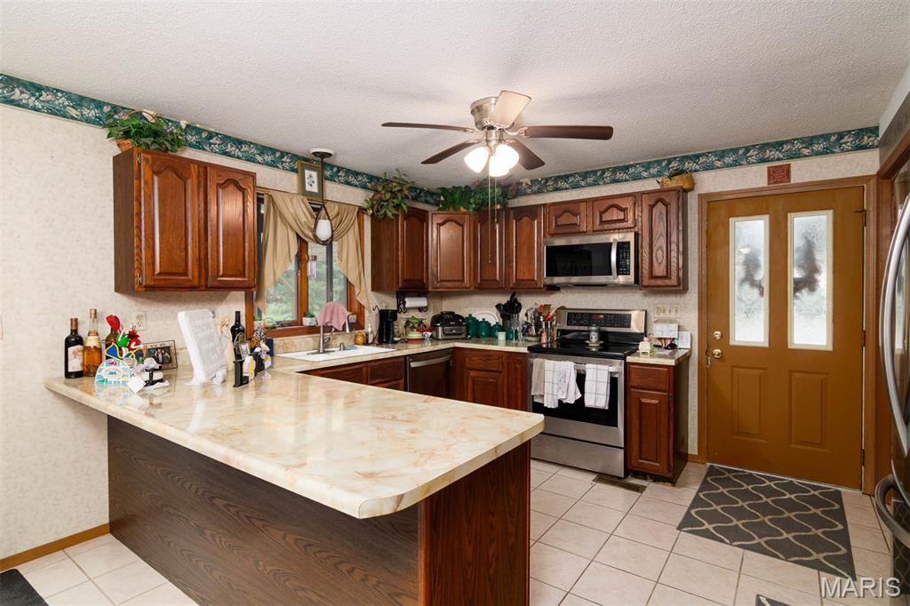 1104 Summerfield Road St. Jacob, IL 62281 - Photo 11 of 31 Gallery Image 11