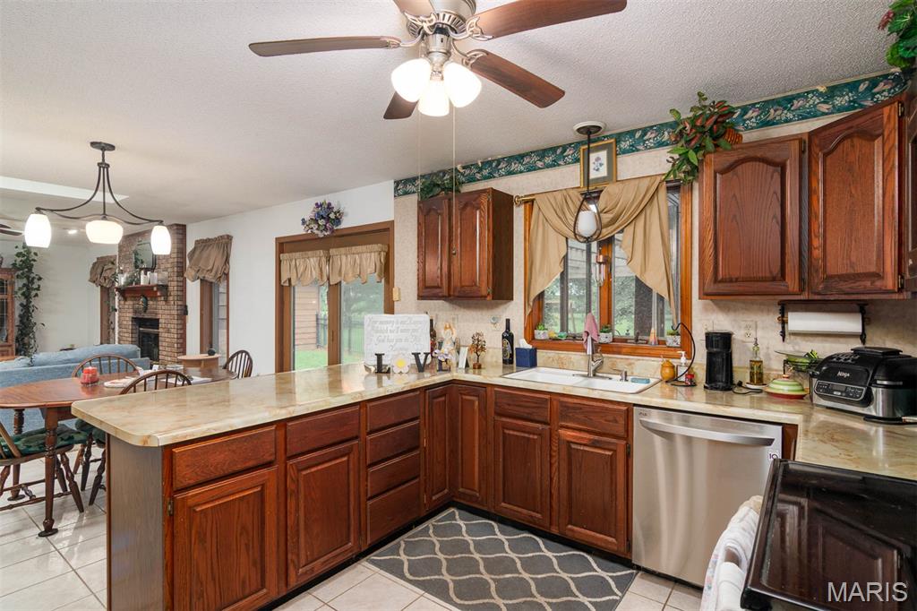 1104 Summerfield Road St. Jacob, IL 62281 - Photo 13 of 31 Gallery Image 13