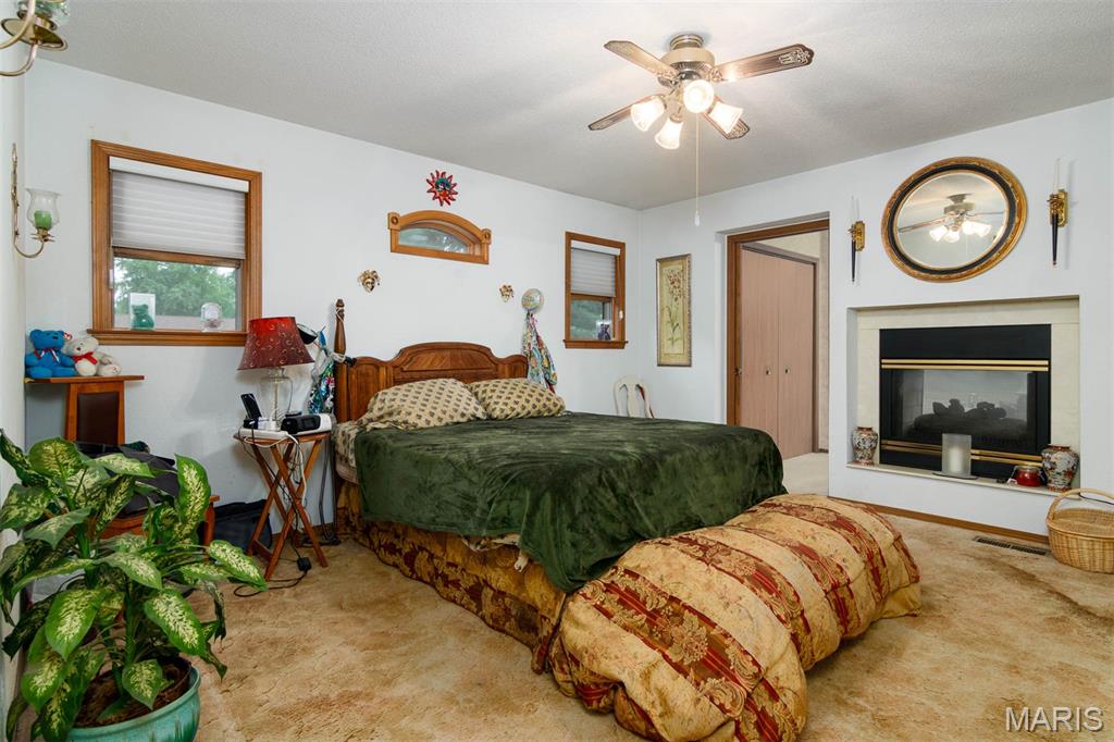 1104 Summerfield Road St. Jacob, IL 62281 - Photo 18 of 31 Gallery Image 18