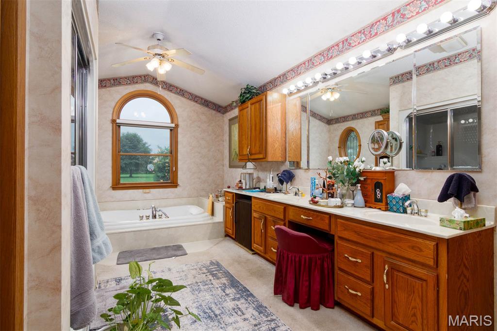 1104 Summerfield Road St. Jacob, IL 62281 - Photo 21 of 31 Gallery Image 21