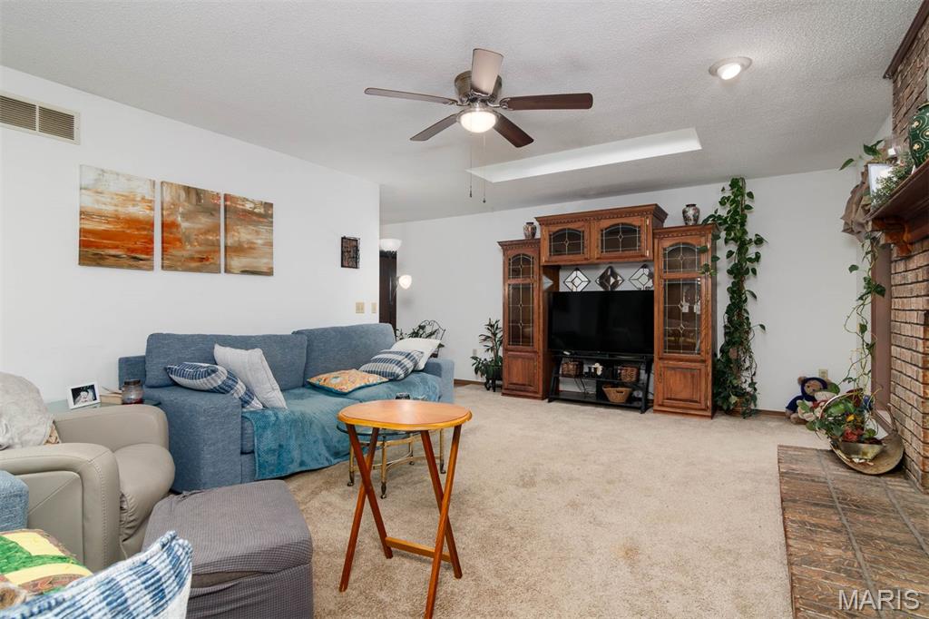 1104 Summerfield Road St. Jacob, IL 62281 - Photo 8 of 31 Gallery Image 8