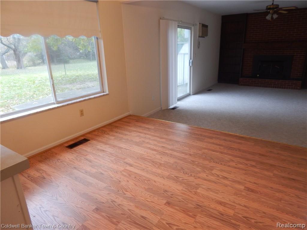 2891 Weatherly Road Howell, MI 48843 - Photo 15 of 27 Weatherly Brk area.JPG