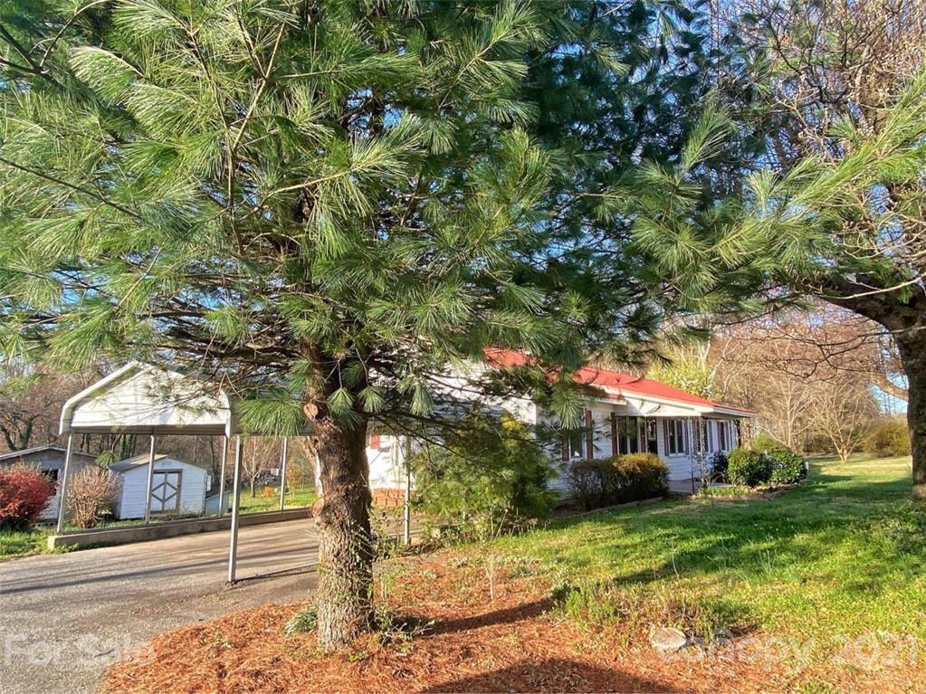 903 Delview Road Cherryville, NC 28021 - Photo 4 of 33 Gallery Image 4