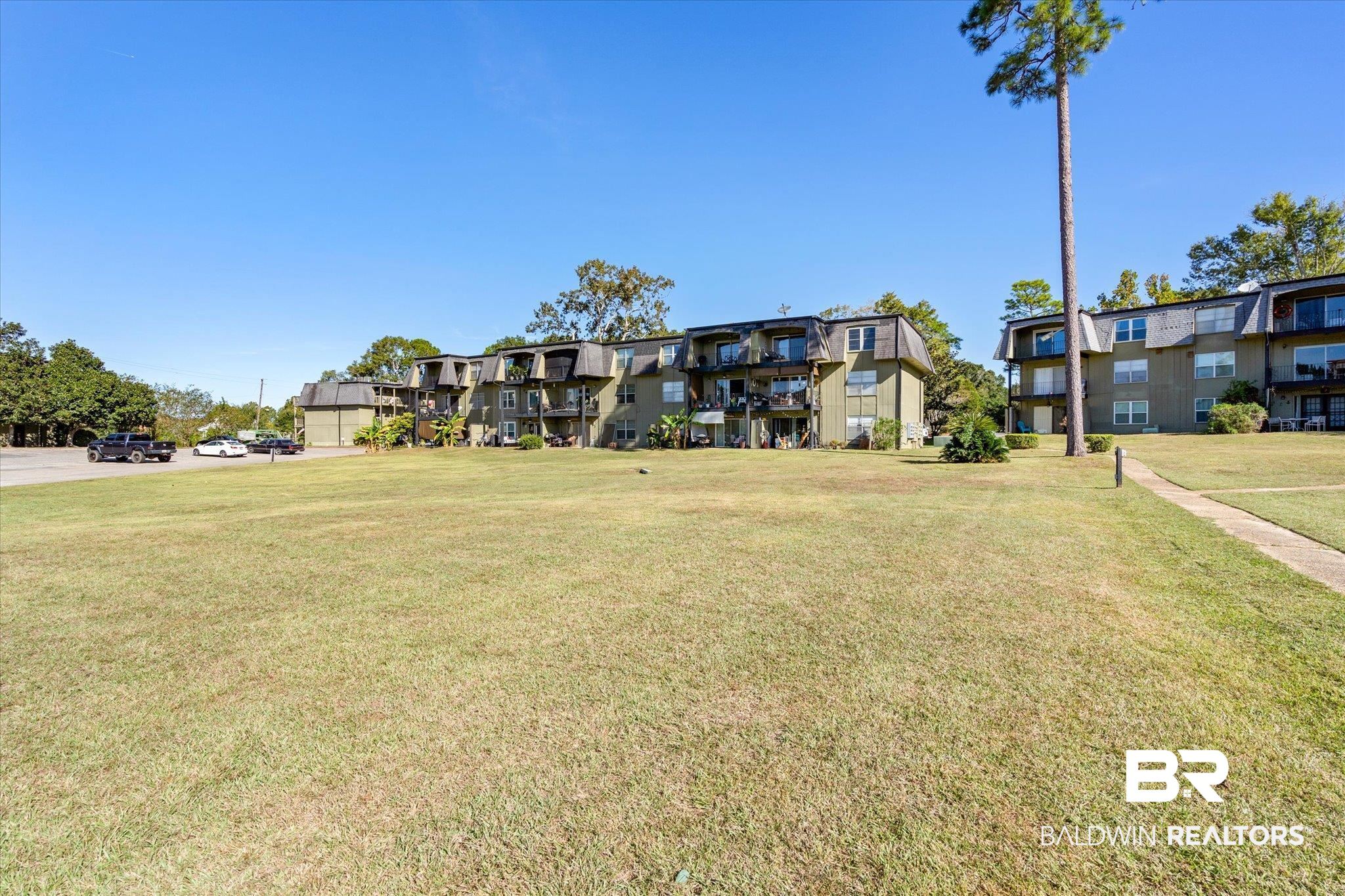 211 Riverbend Drive, Unit 211 Mobile, AL 36605 - Photo 17 of 22