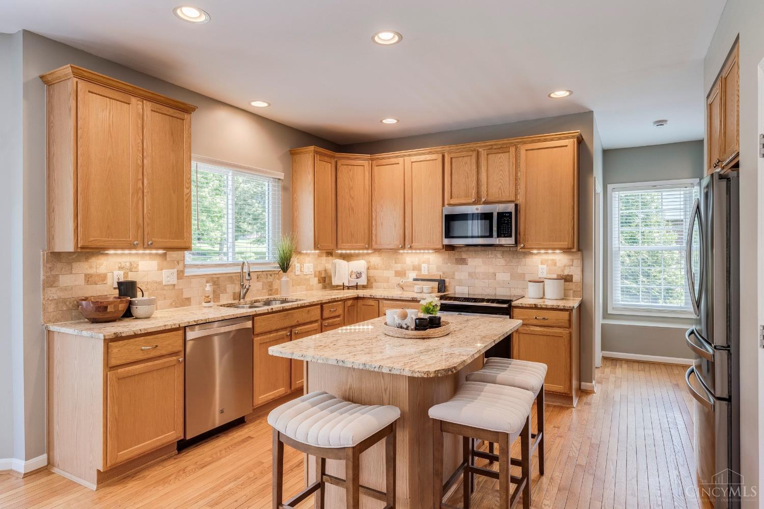 5038 Midfield Road Cincinnati, OH 45244 - Photo 16 of 55