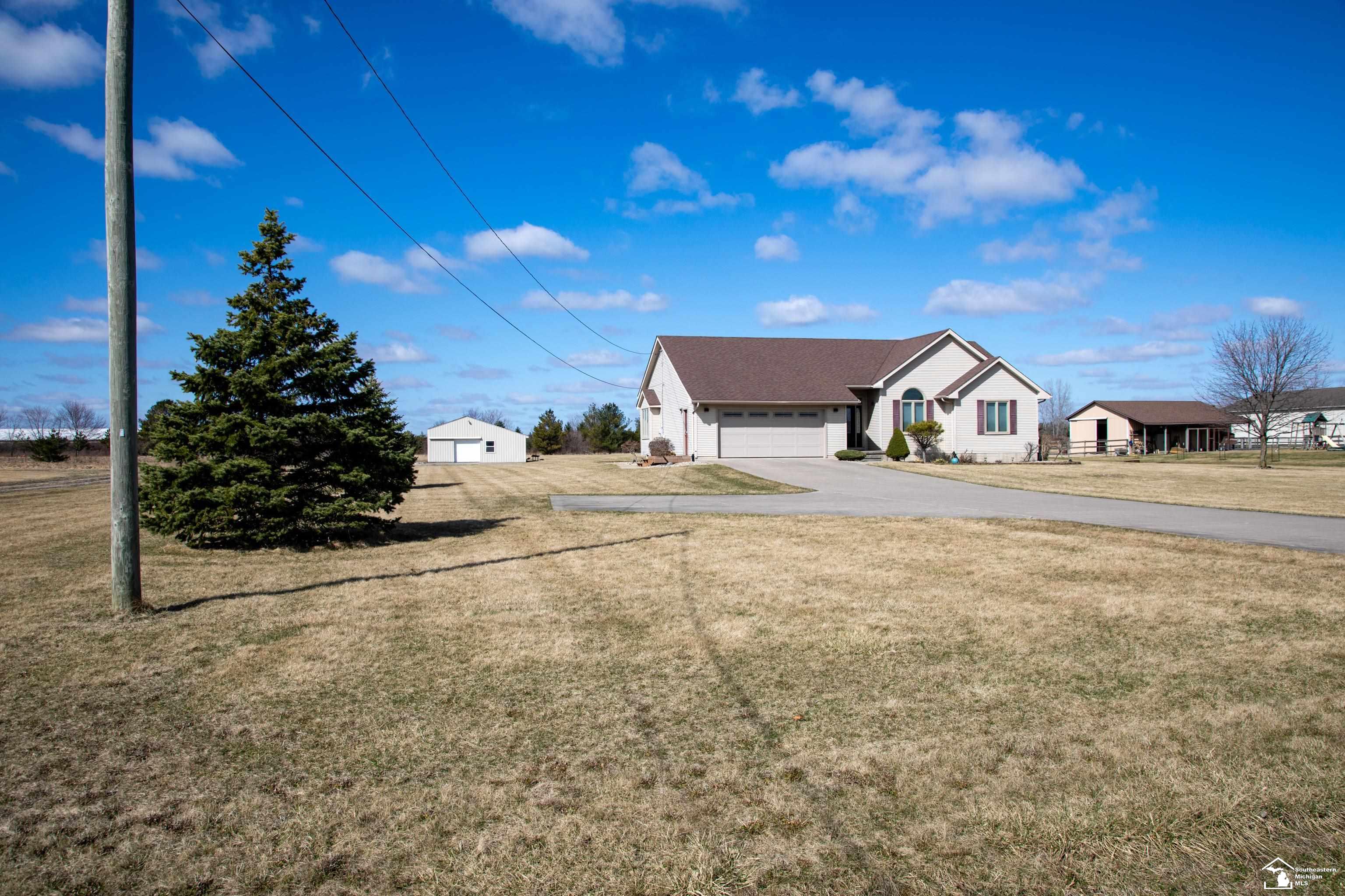 8901 Chinavare Road Newport, MI 48166 - Photo 32 of 44 50170434-4b1d07f4-7e80-461c-8ba9-2160420a4e2c.JPG