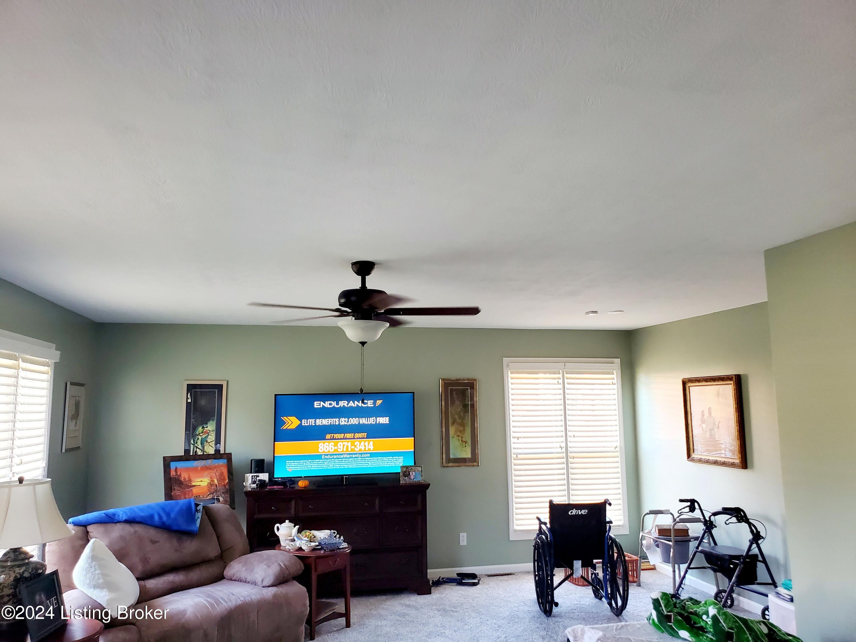 866 Ridgeview Drive Frankfort, KY 40601 - Photo 4 of 20 Family Room View 2