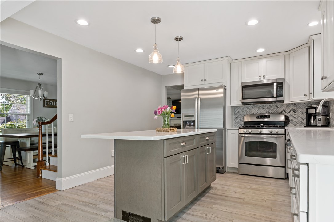 30 Indian Road East Providence, RI 02915 - Photo 4 of 47 Gallery Image 4