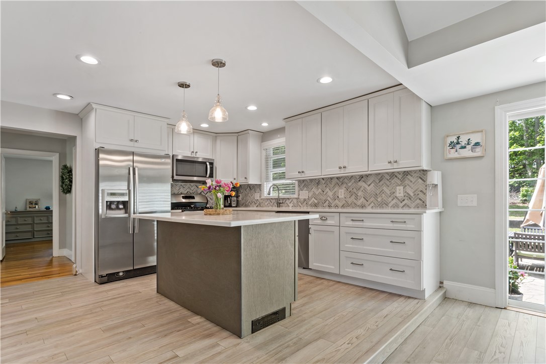 30 Indian Road East Providence, RI 02915 - Photo 8 of 47 Gallery Image 8