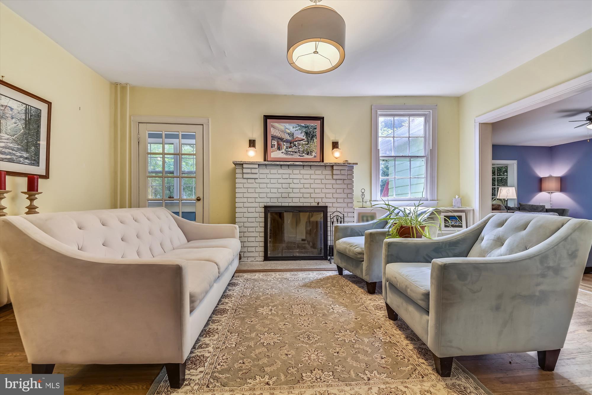 4804 Wilmslow Road Baltimore, MD 21210 - Photo 12 of 60 Living room