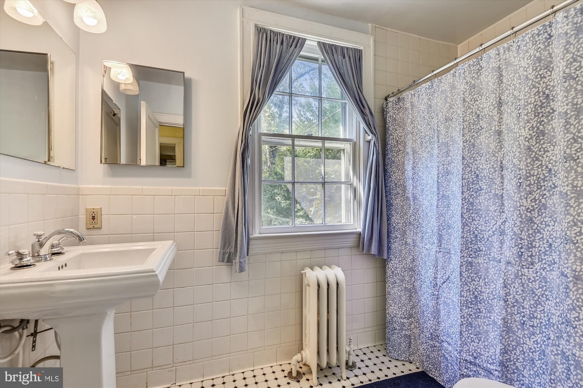 4804 Wilmslow Road Baltimore, MD 21210 - Photo 34 of 60 Full bathroom