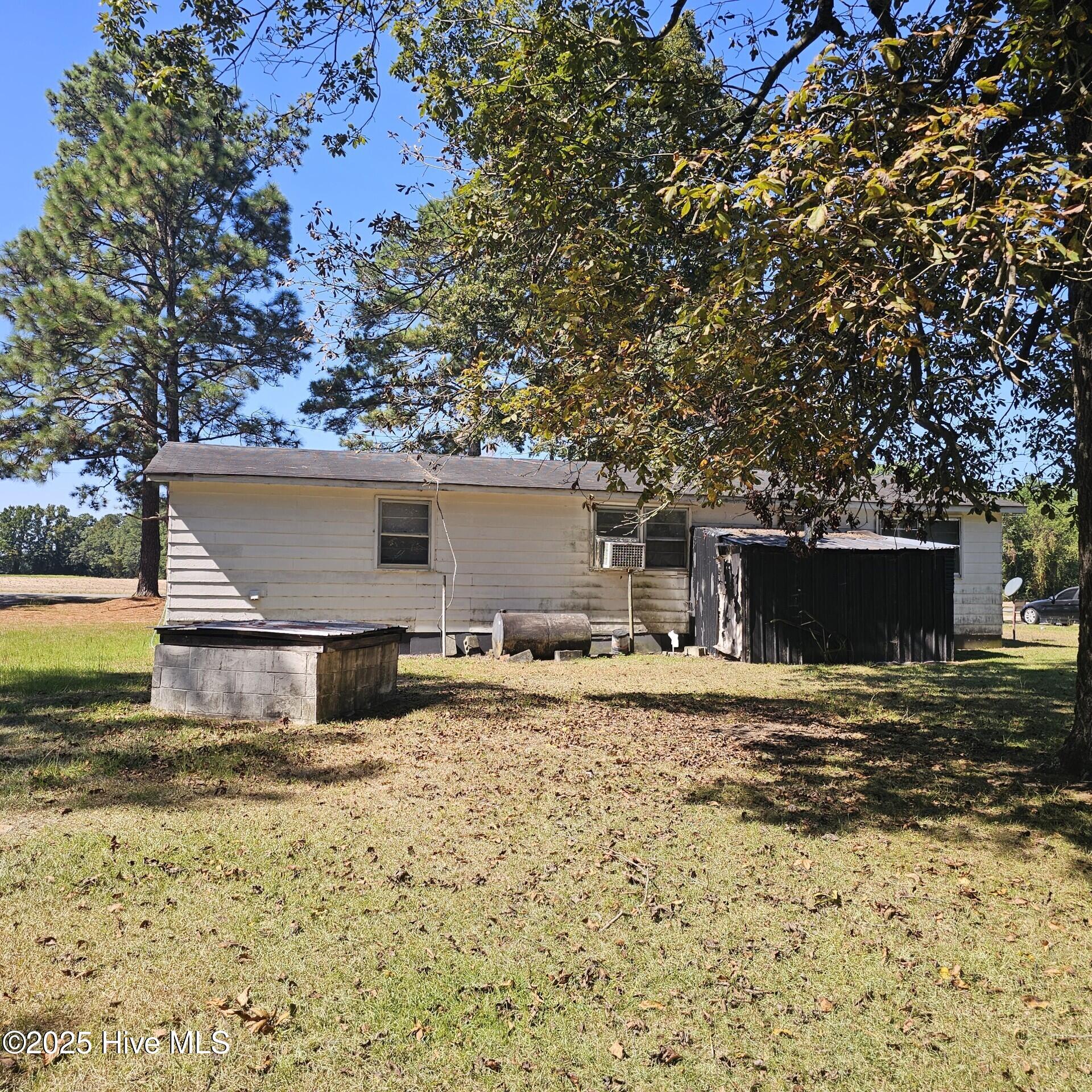 770 Simmons Road Clinton, NC 28328 - Photo 4 of 16 thumbnail_5c454cee-c54f-4dab-ac81-9fe1bb