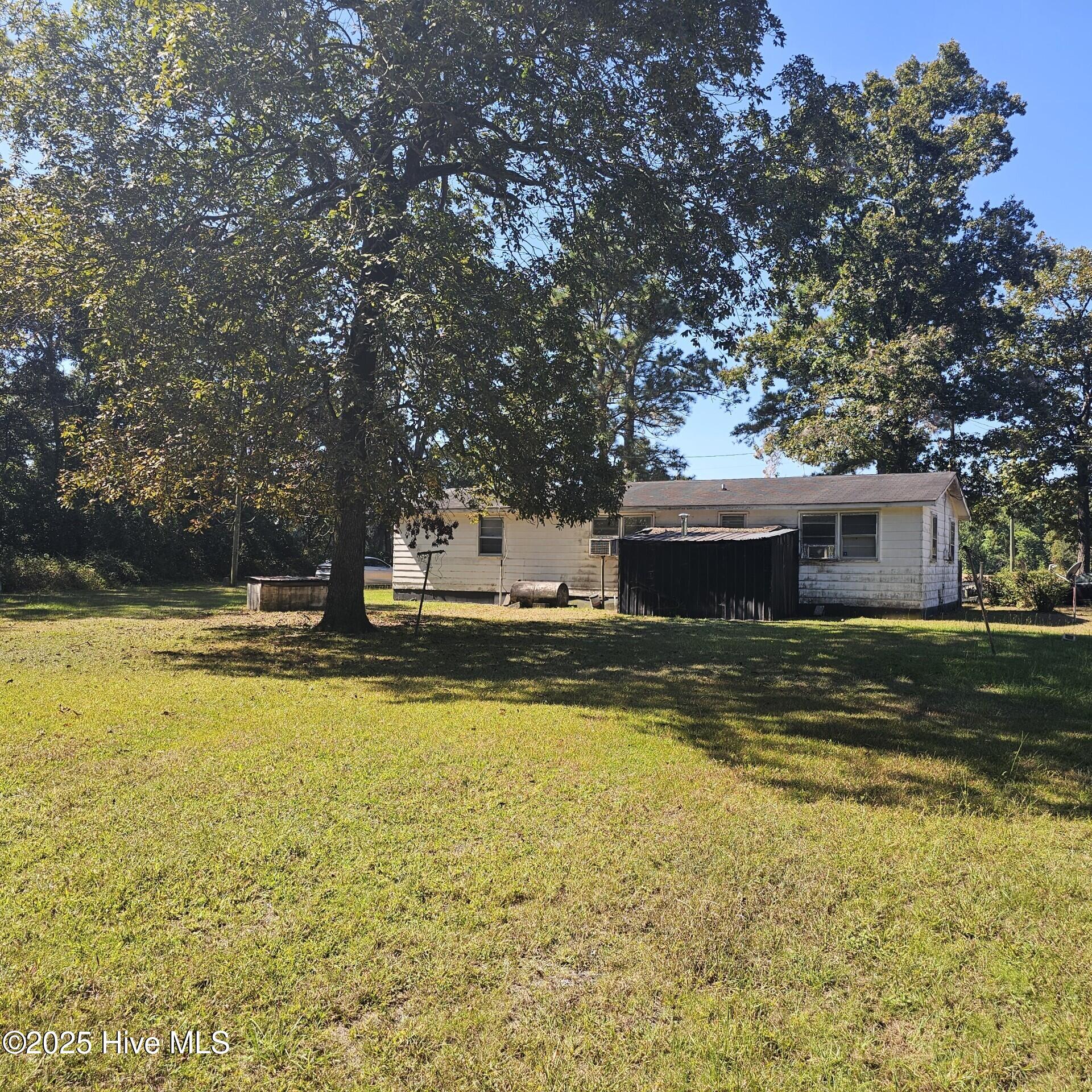 770 Simmons Road Clinton, NC 28328 - Photo 5 of 16 thumbnail_1000010067