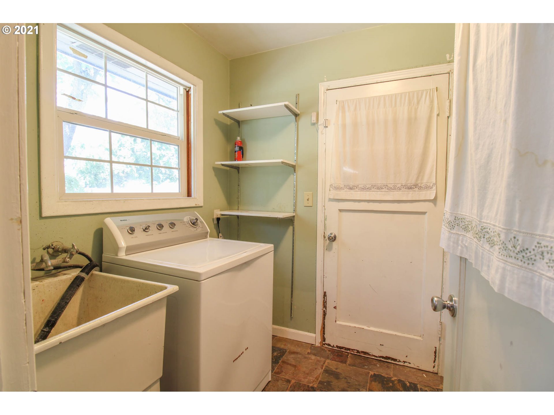 2328 Don Street Springfield, OR 97477 - Photo 16 of 27