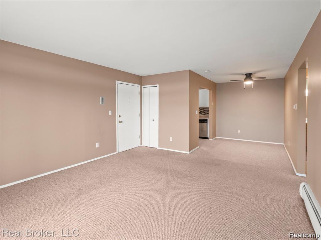 4905 Crooks Road, Unit A5 Royal Oak, MI 48073 - Photo 7 of 19