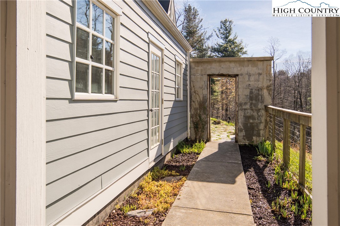 989 Little Laurel Road Boone, NC 28607 - Photo 5 of 50