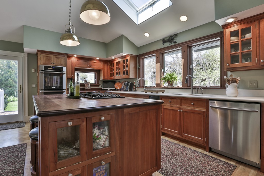 189 Atlantic Road Gloucester, MA 01930 - Photo 11 of 19