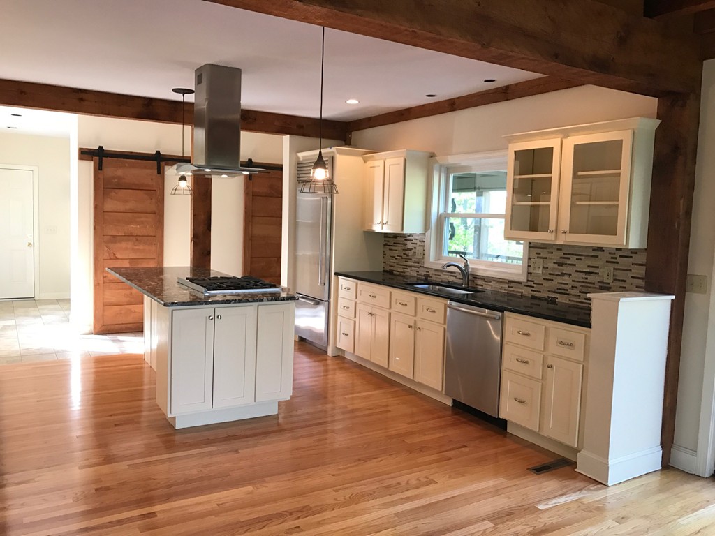 14 Hillcrest Road Beverly, MA 01915 - Photo 5 of 28 Gallery Image 5