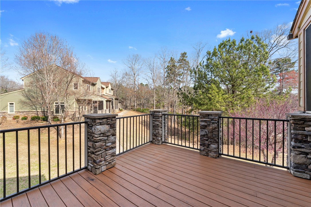 404 Sunset Point Drive West Union, SC 29696 - Photo 11 of 49