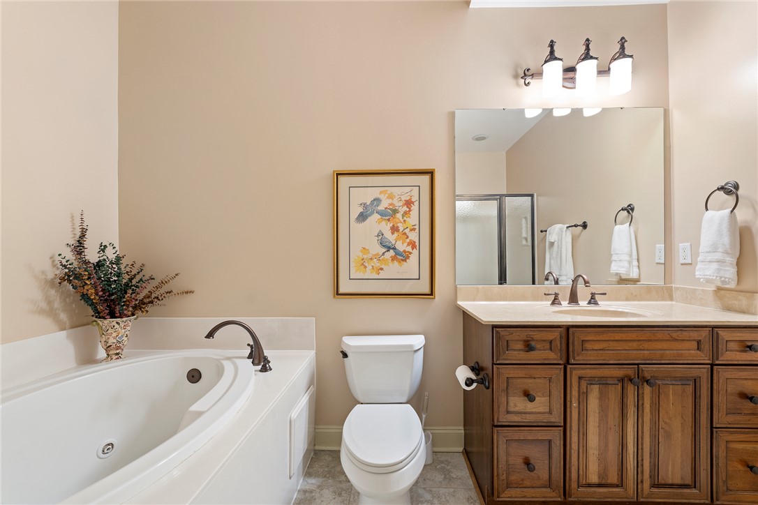 404 Sunset Point Drive West Union, SC 29696 - Photo 16 of 49