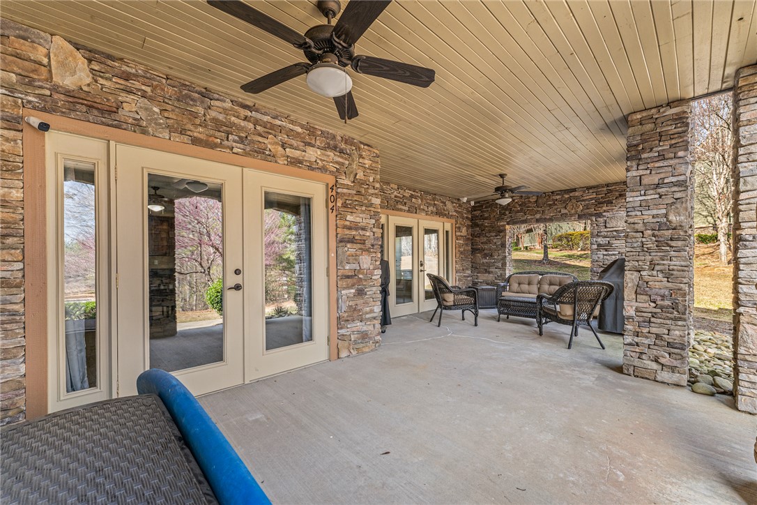 404 Sunset Point Drive West Union, SC 29696 - Photo 36 of 49