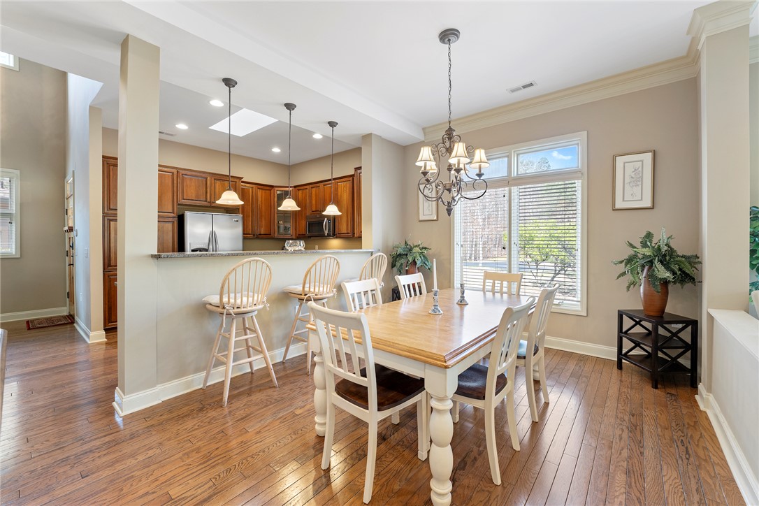 404 Sunset Point Drive West Union, SC 29696 - Photo 6 of 49