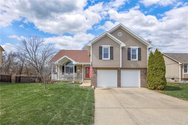 $372,000 | 648 Southeast Ashton Drive, Lee's Summit, MO 64063