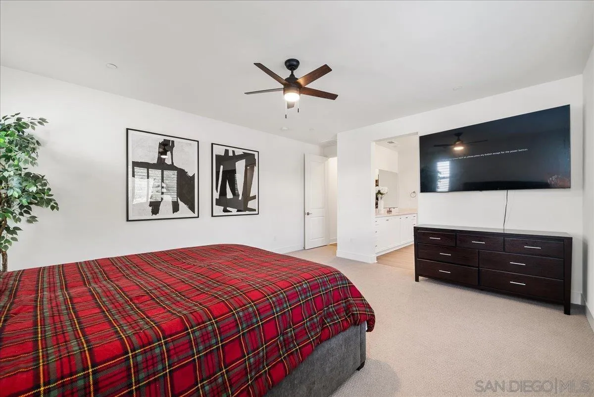 35562 Orchard Trail Fallbrook, CA 92028 - Photo 17 of 53 Primary Bedroom