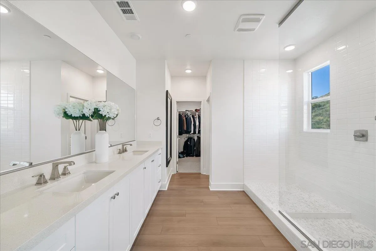 35562 Orchard Trail Fallbrook, CA 92028 - Photo 20 of 53 Primary Bath/Spa