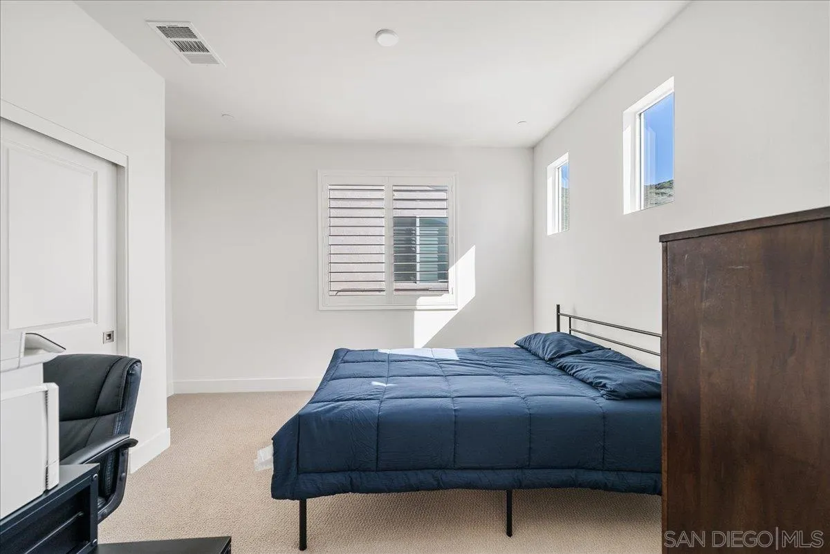 35562 Orchard Trail Fallbrook, CA 92028 - Photo 23 of 53 Upstairs bedroom #1
