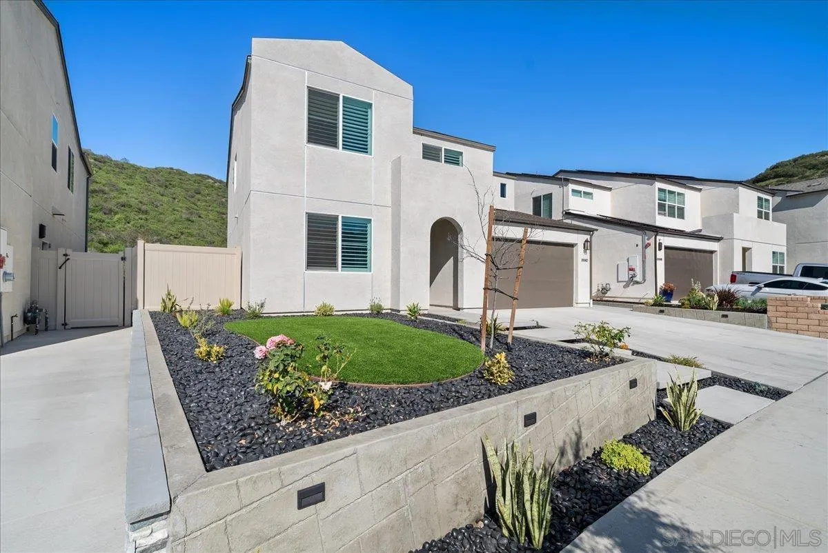 35562 Orchard Trail Fallbrook, CA 92028 - Photo 3 of 57