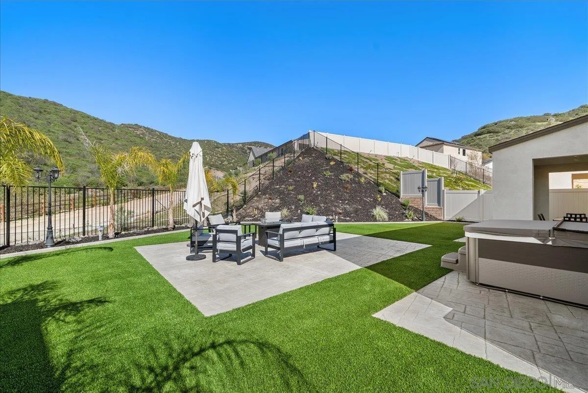 35562 Orchard Trail Fallbrook, CA 92028 - Photo 37 of 57