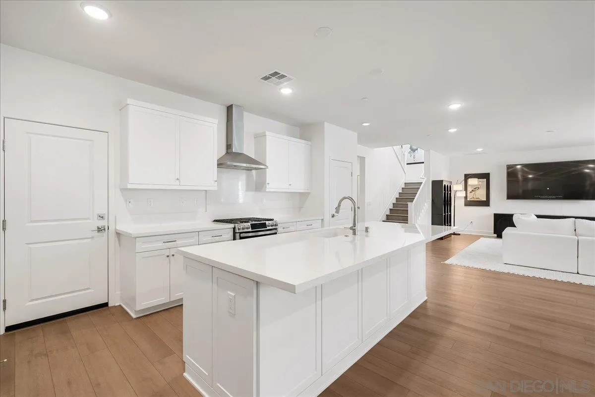 35562 Orchard Trail Fallbrook, CA 92028 - Photo 7 of 53 Kitchen