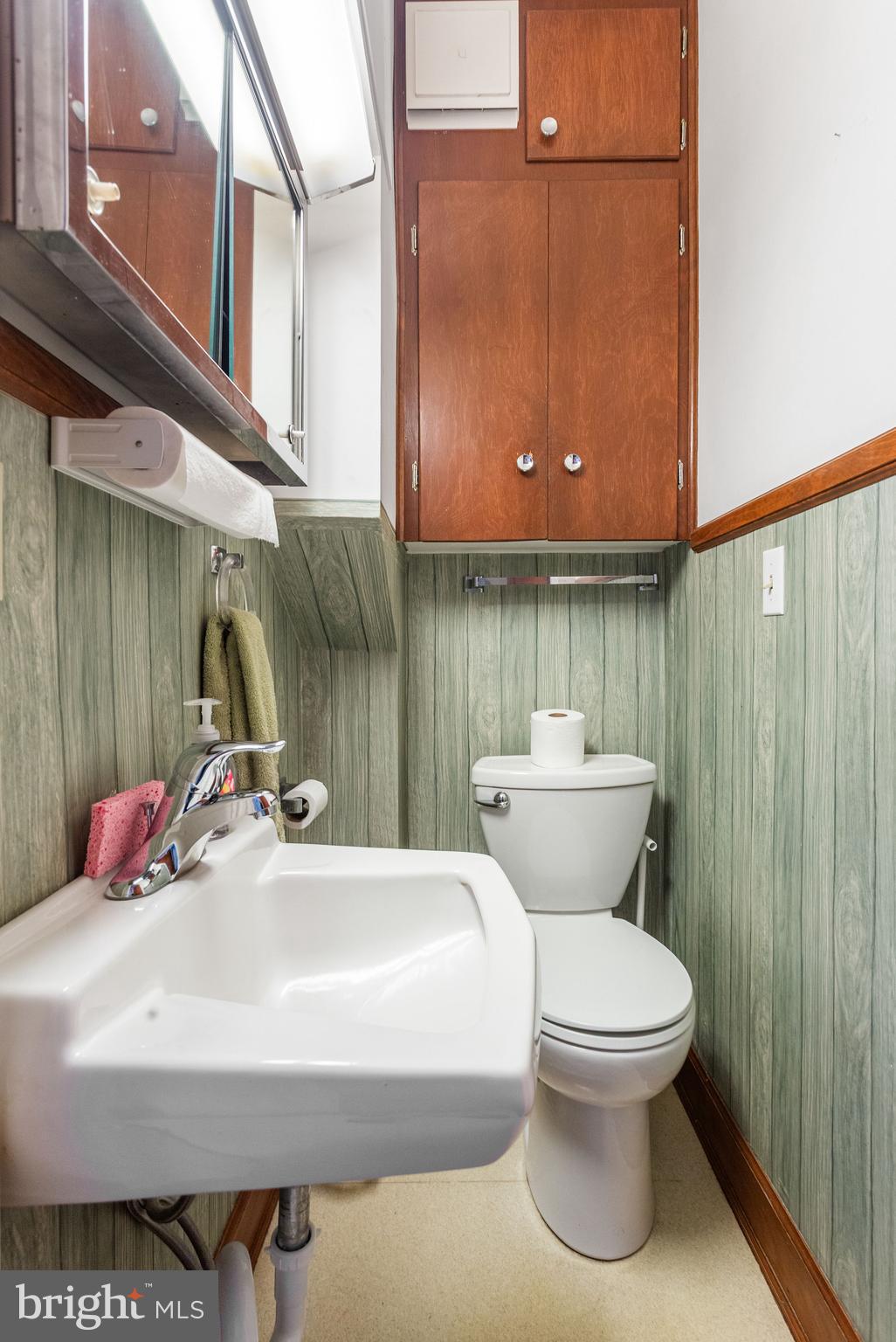 837 Broadway Hanover, PA 17331 - Photo 14 of 35 1st Floor Half Bath
