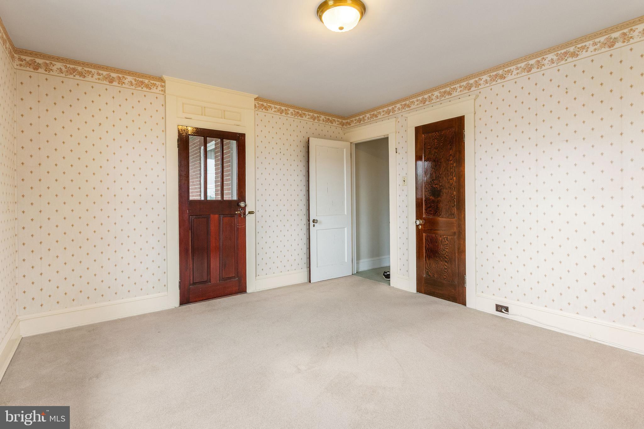 837 Broadway Hanover, PA 17331 - Photo 21 of 35 Bedroom3 Balcony Access