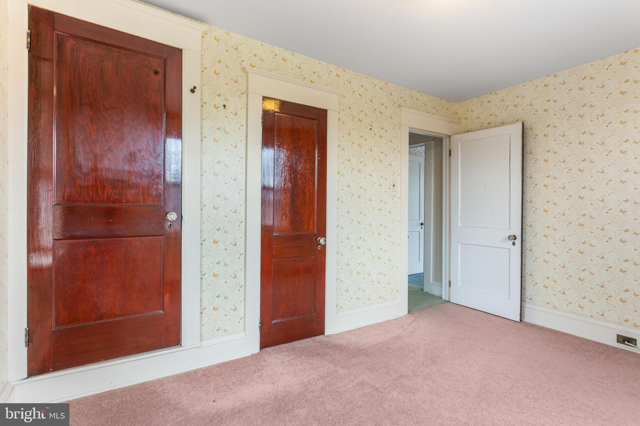 837 Broadway Hanover, PA 17331 - Photo 24 of 35 Bedroom4 Walk-In Closet