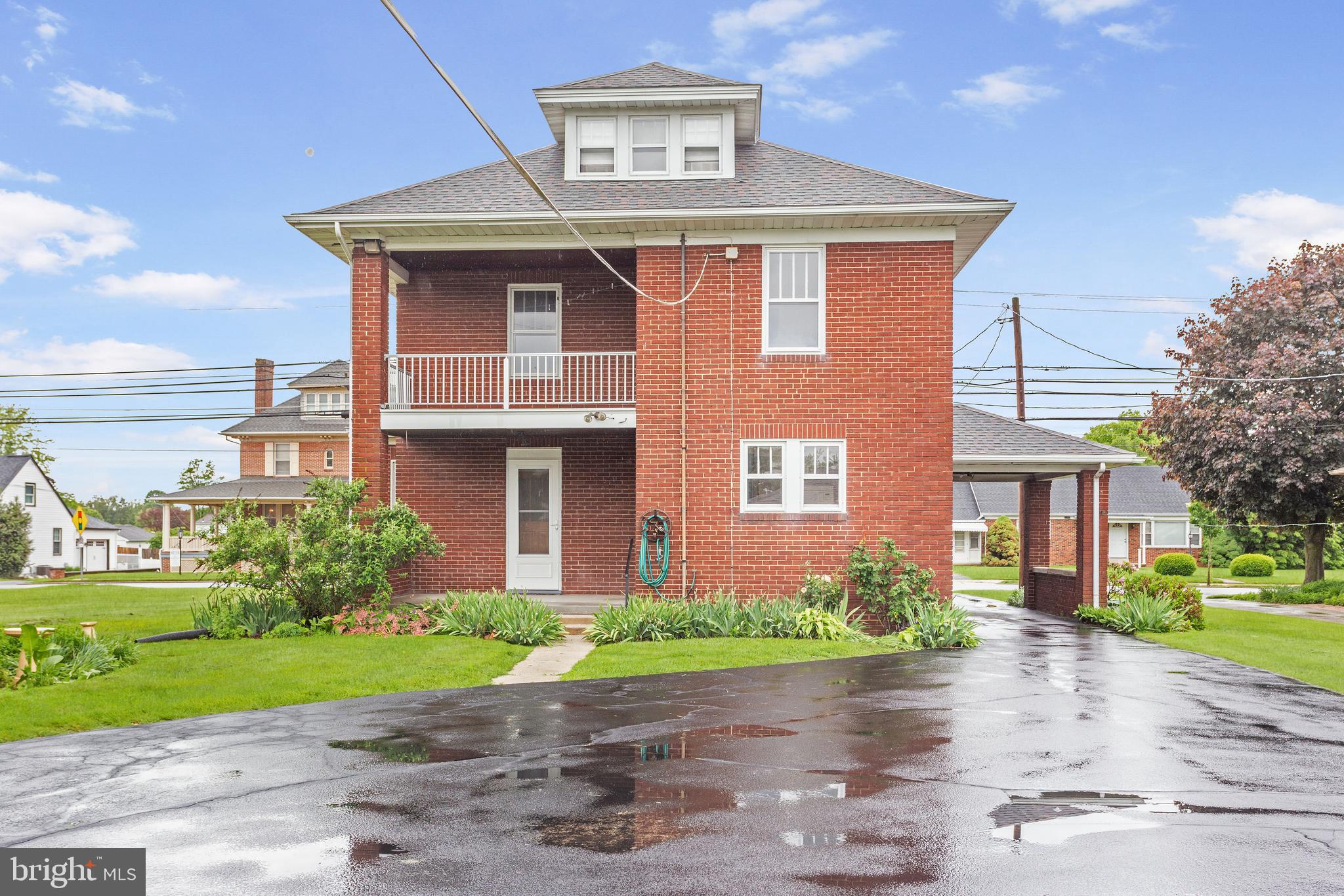 837 Broadway Hanover, PA 17331 - Photo 29 of 35 Plenty of parking space