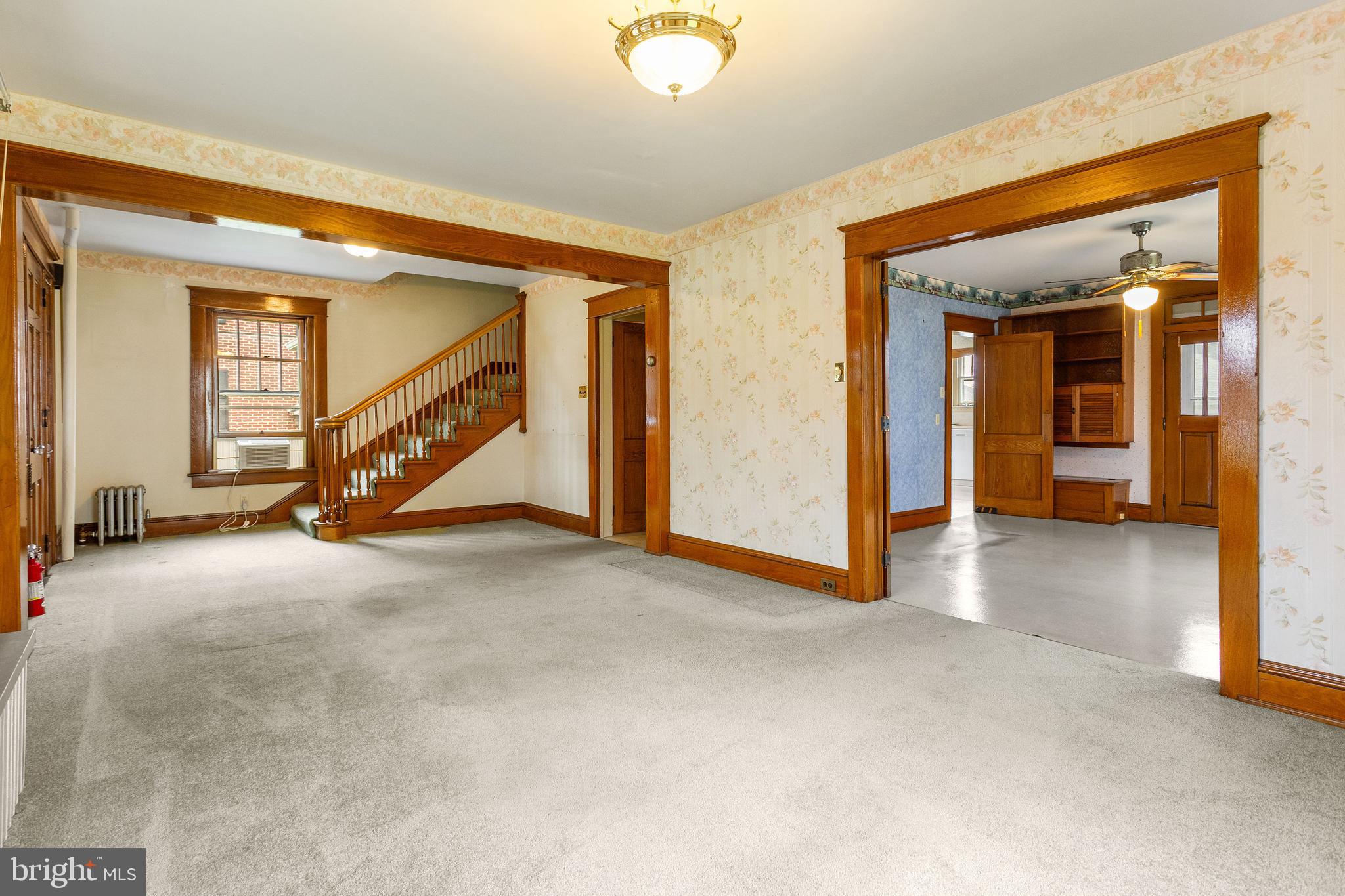 837 Broadway Hanover, PA 17331 - Photo 5 of 35 Large Living Room
