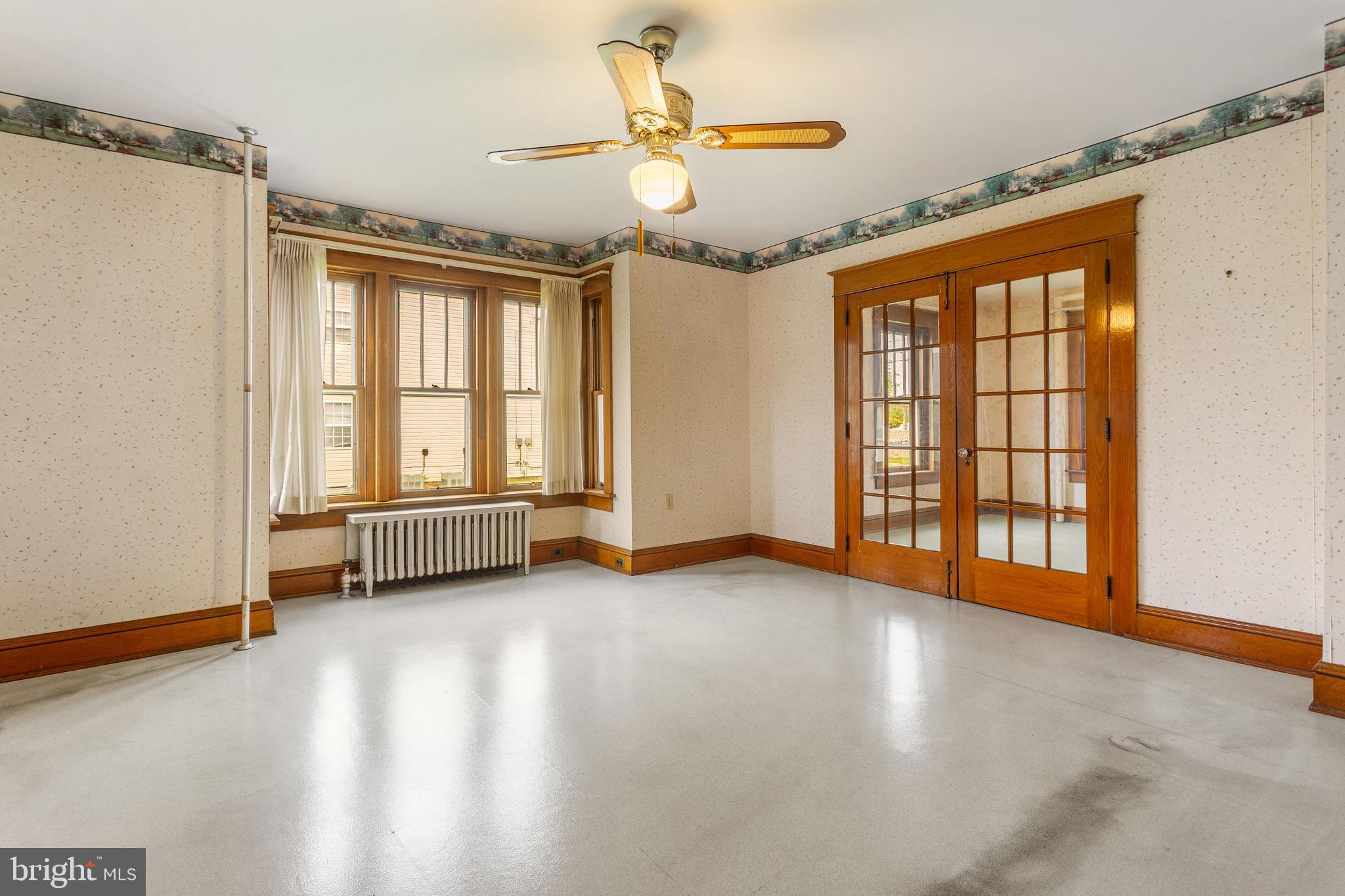 837 Broadway Hanover, PA 17331 - Photo 9 of 35 Dining Room