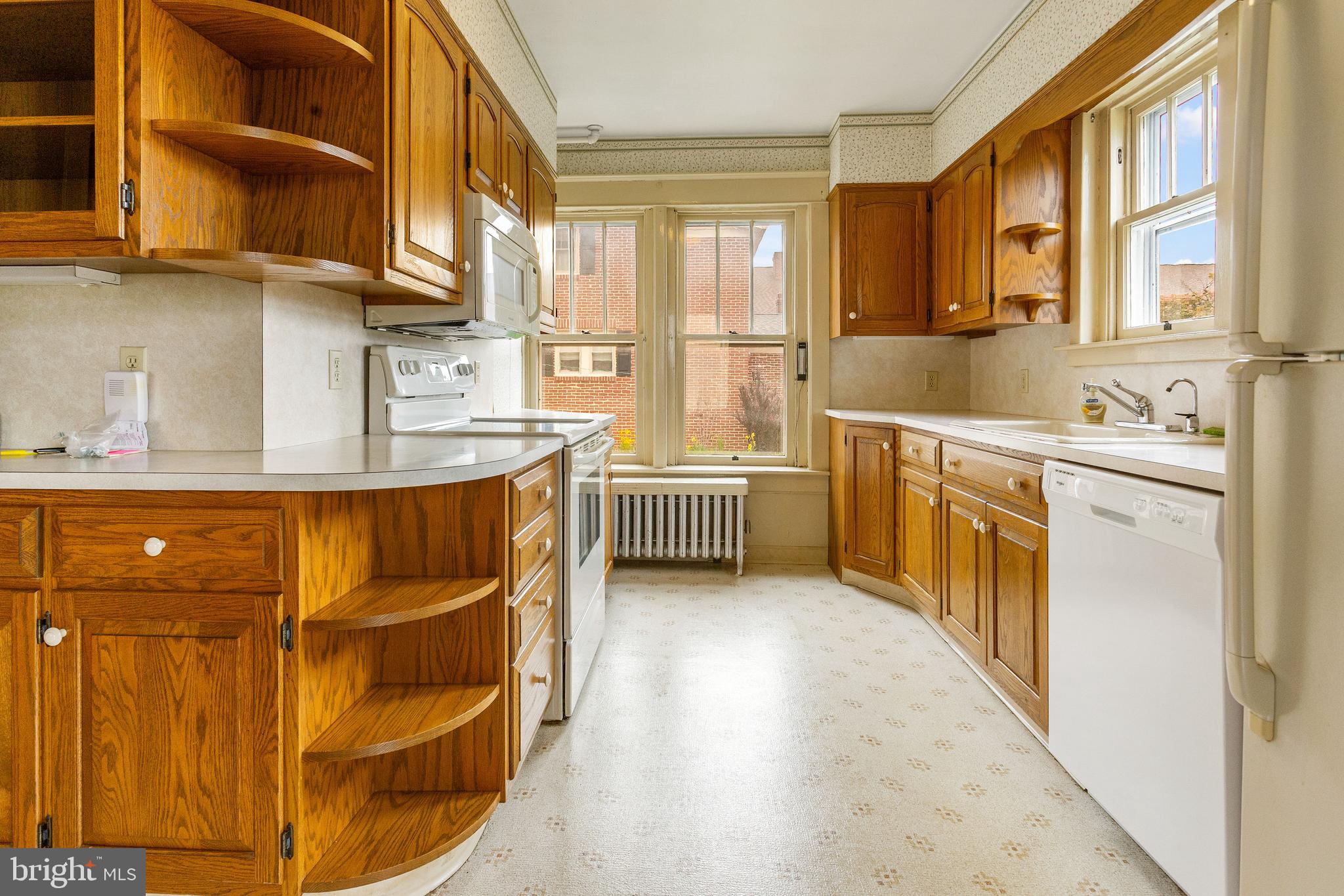837 Broadway Hanover, PA 17331 - Photo 10 of 35 Updated Kitchen